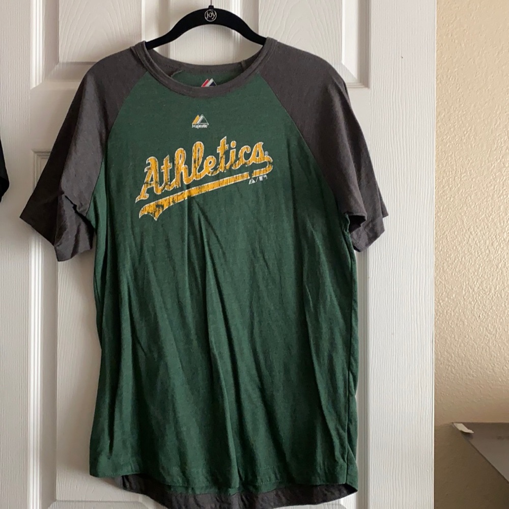 Oakland Athletics short sleeve shirt